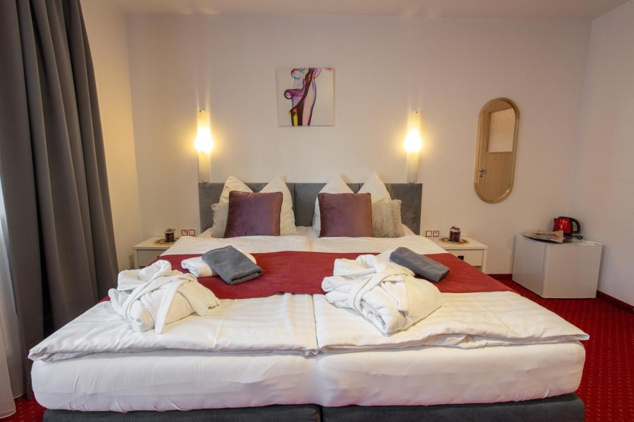 Hotel Wellness & Restaurant U Fandy à Lhotka  Extérieur photo