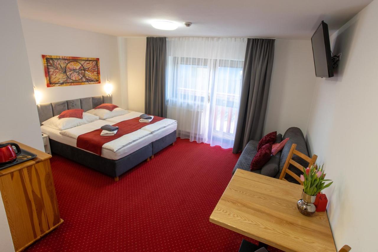 Hotel Wellness & Restaurant U Fandy à Lhotka  Extérieur photo