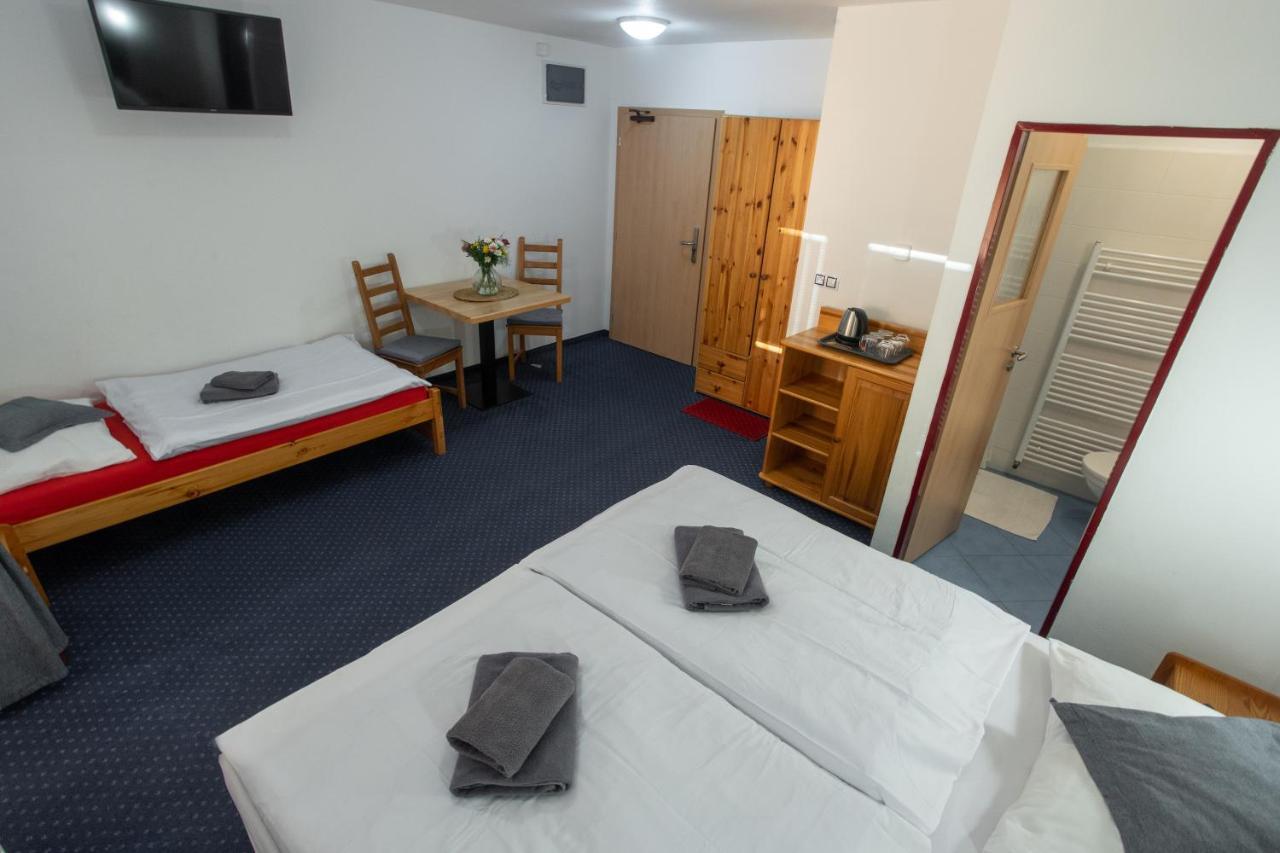 Hotel Wellness & Restaurant U Fandy à Lhotka  Extérieur photo